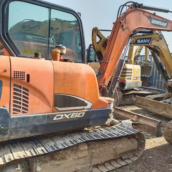 Excavadora de ruedas Doosan Dx60 usada de alta calidad a la venta/excavadora Doosan con precio más bajo
